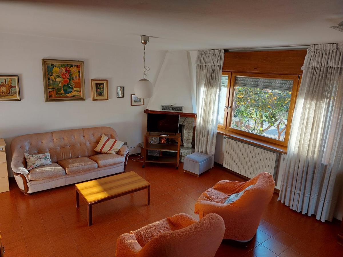 Villa Martina Torbole Sul Garda ภายนอก รูปภาพ
