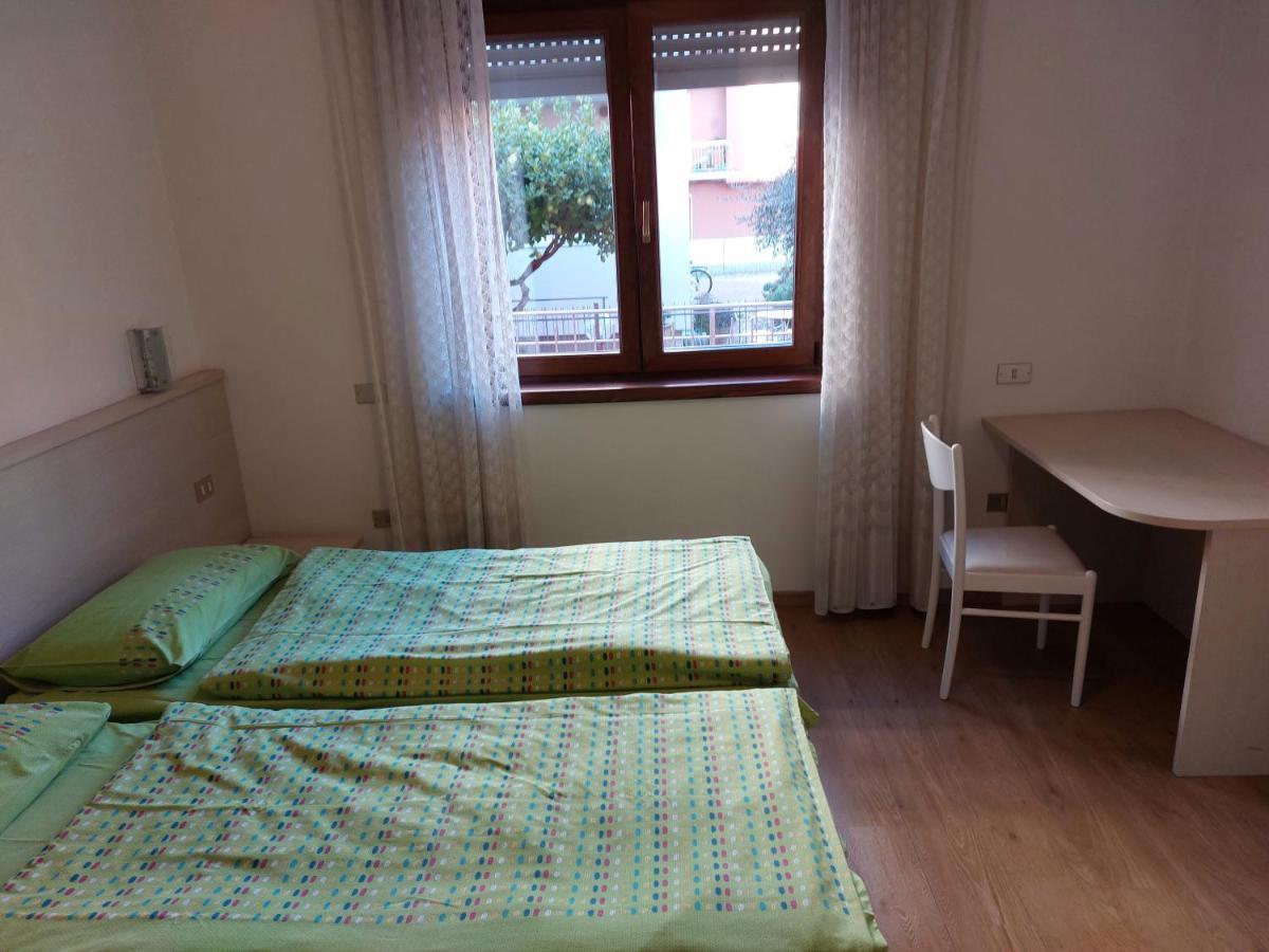 Villa Martina Torbole Sul Garda ภายนอก รูปภาพ