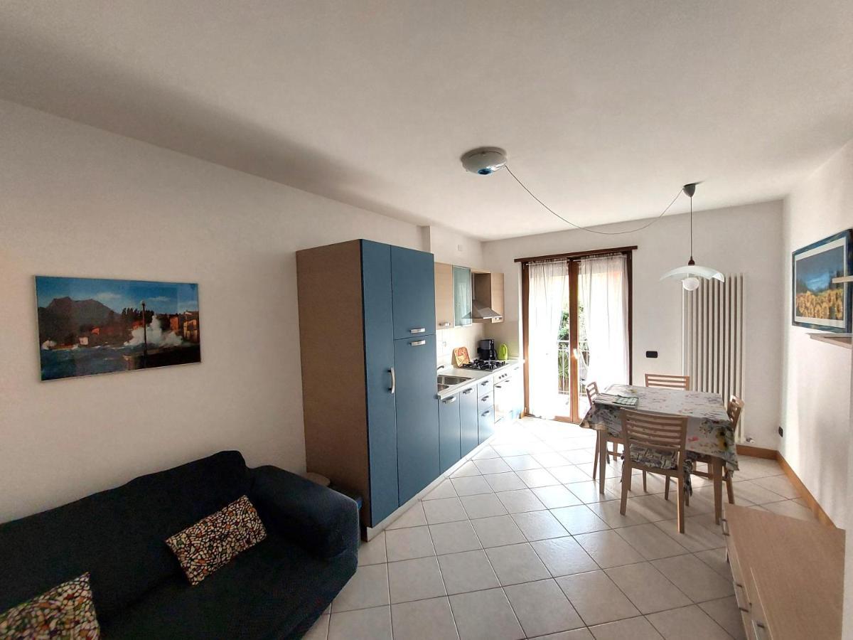 Villa Martina Torbole Sul Garda ภายนอก รูปภาพ