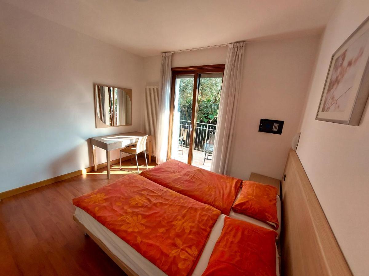 Villa Martina Torbole Sul Garda ภายนอก รูปภาพ