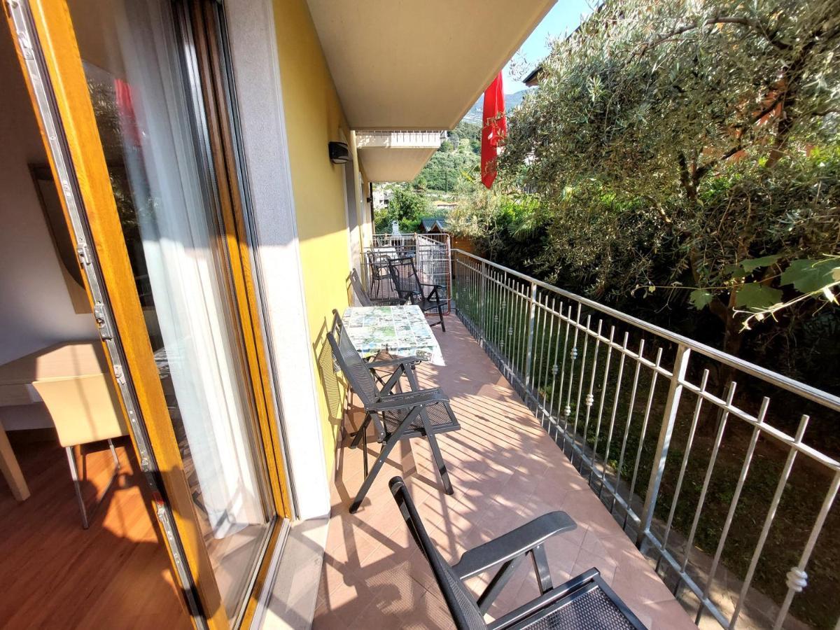 Villa Martina Torbole Sul Garda ภายนอก รูปภาพ